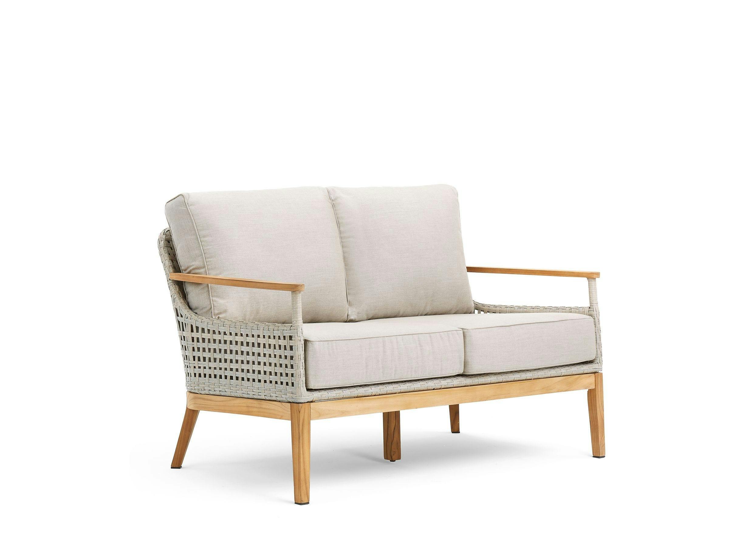 August Loveseat